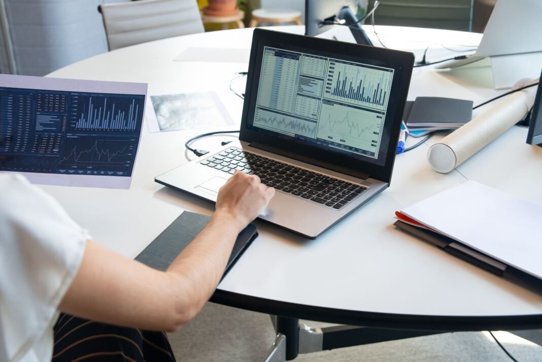 AI at Work: 8 Workflows That Save Nigerian Professionals Time